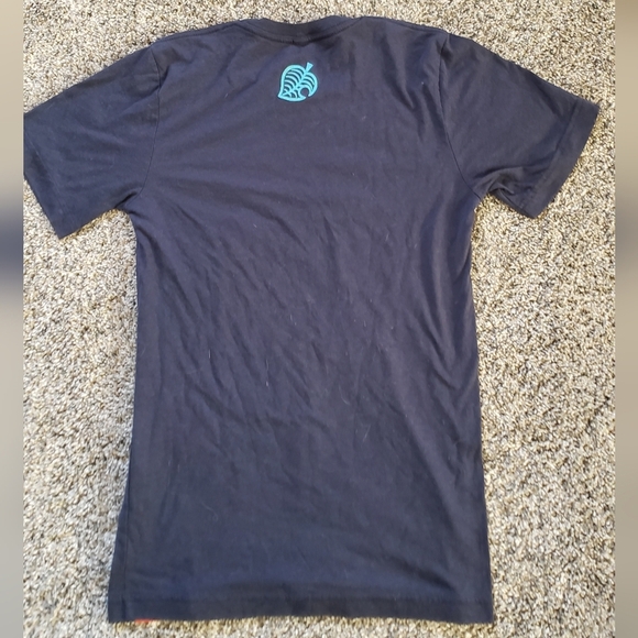 Nintendo | Animal Crossing Graphic Tshirt - Picture 5 of 5